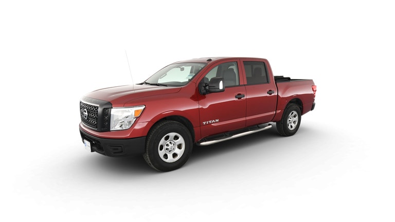 2019 Nissan Titan Crew Cab vehicle photo