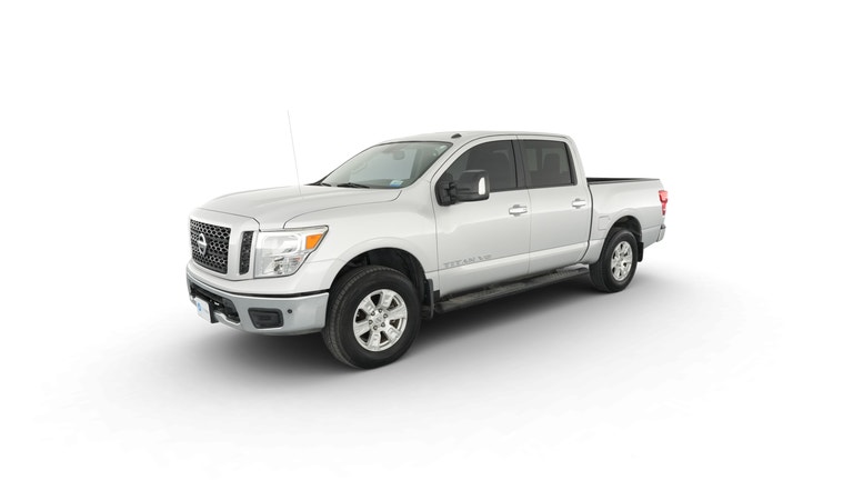 2019 Nissan Titan Crew Cab vehicle photo