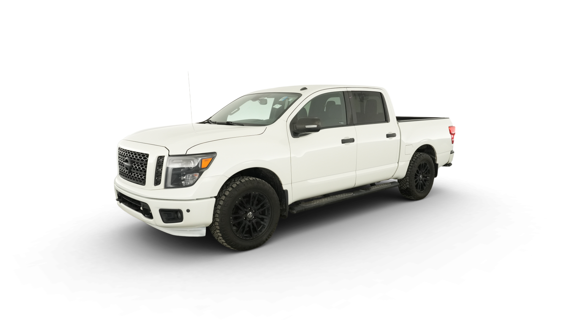 2019 Nissan Titan Crew Cab vehicle photo