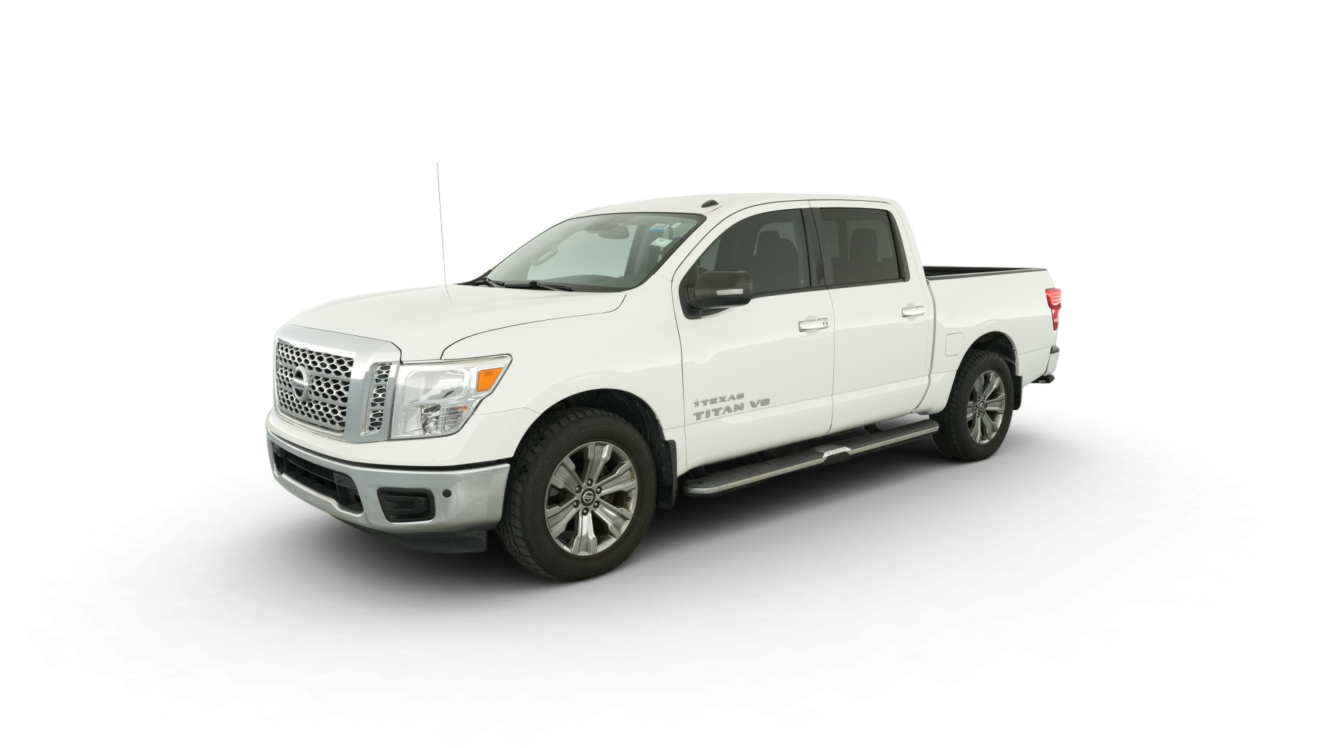 2019 Nissan Titan Crew Cab vehicle photo