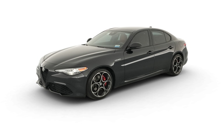 2022 Alfa Romeo Giulia vehicle photo
