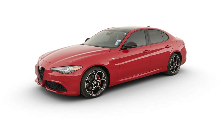 2022 Alfa Romeo Giulia vehicle photo