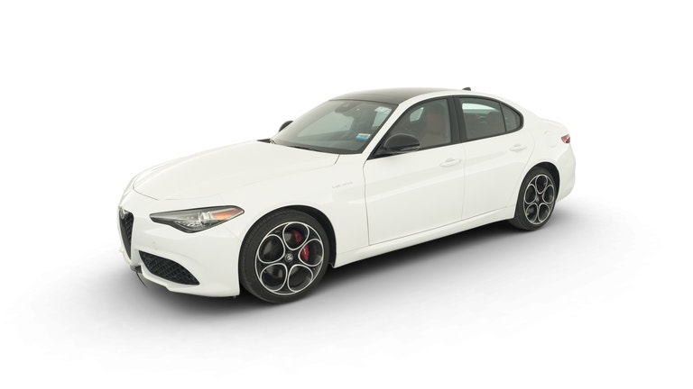 2022 Alfa Romeo Giulia vehicle photo