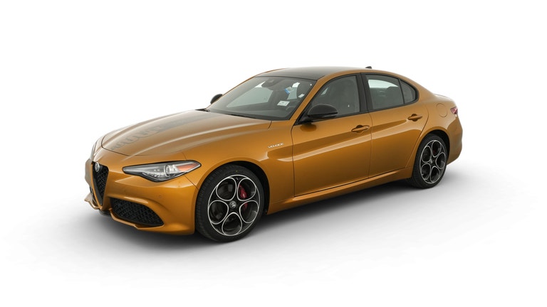 2022 Alfa Romeo Giulia vehicle photo