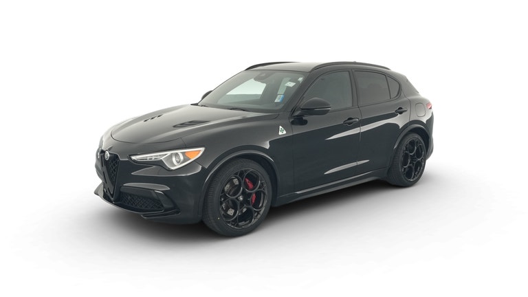 2022 Alfa Romeo Stelvio vehicle photo