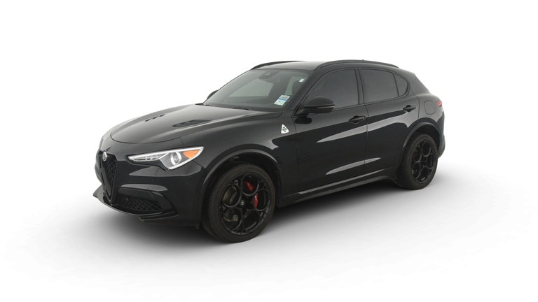 2022 Alfa Romeo Stelvio vehicle photo