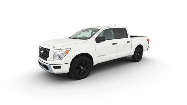 2022 Nissan Titan Crew Cab vehicle photo
