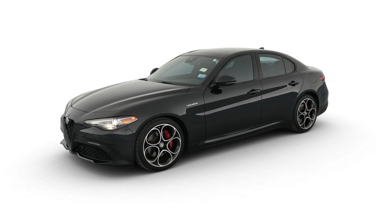 2023 Alfa Romeo Giulia vehicle photo