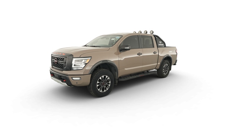 2023 Nissan Titan Crew Cab vehicle photo