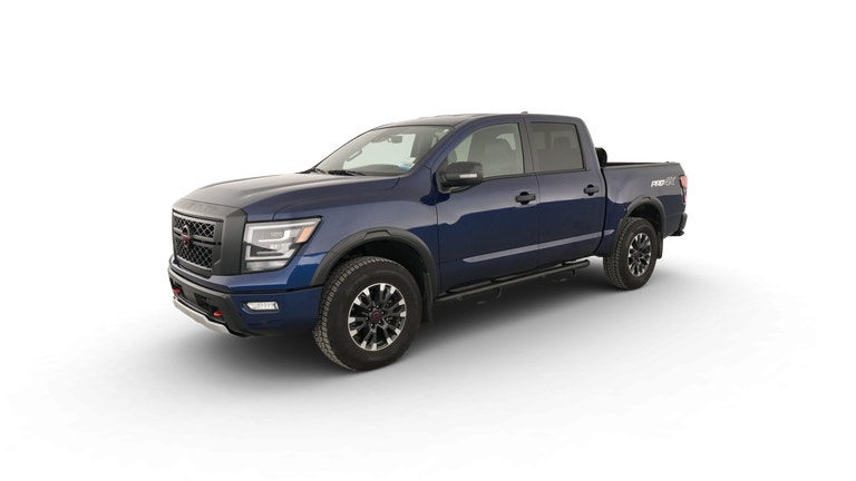 2023 Nissan Titan Crew Cab vehicle photo