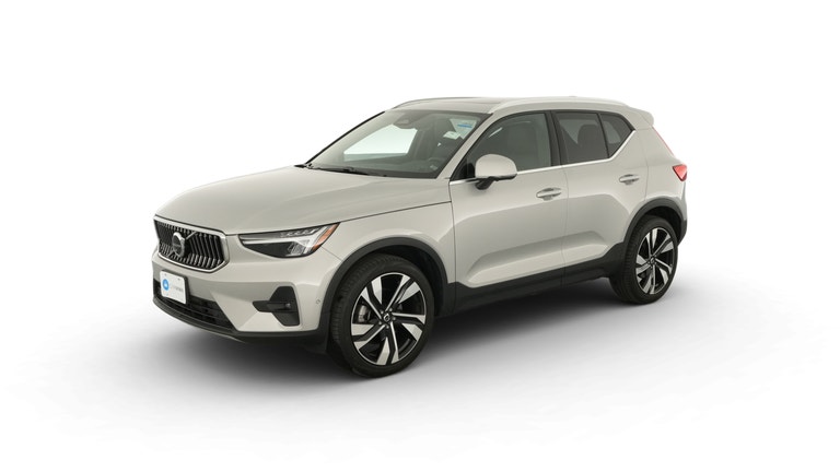 2023 Volvo XC40 vehicle photo