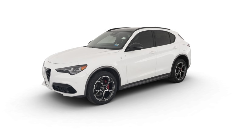 2024 Alfa Romeo Stelvio vehicle photo