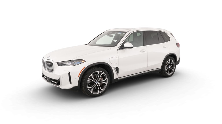 2024 BMW X5 vehicle photo