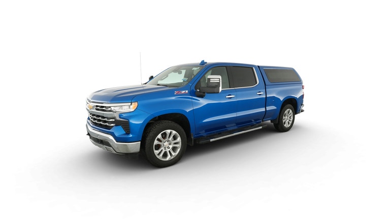 2024 Chevrolet Silverado 1500 Crew Cab vehicle photo