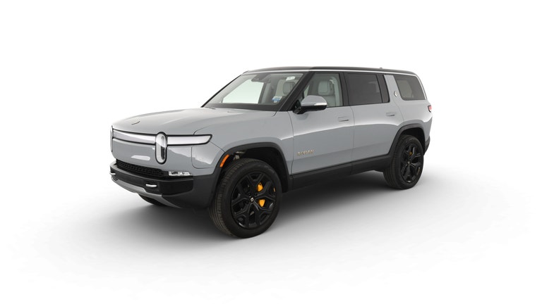2024 Rivian R1S vehicle photo