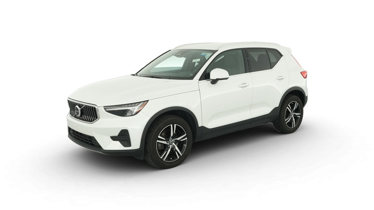 2024 Volvo XC40 vehicle photo