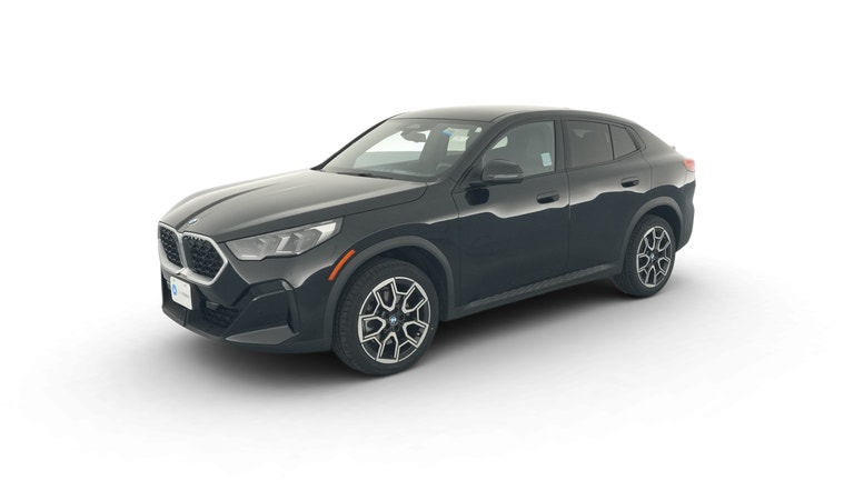 2025 BMW X2 vehicle photo