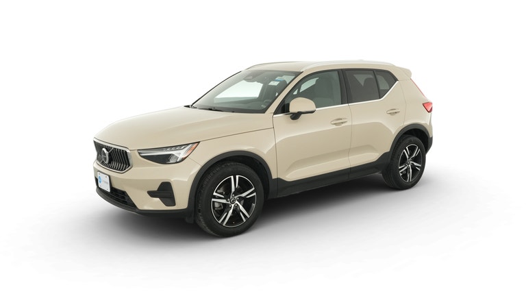 2025 Volvo XC40 vehicle photo