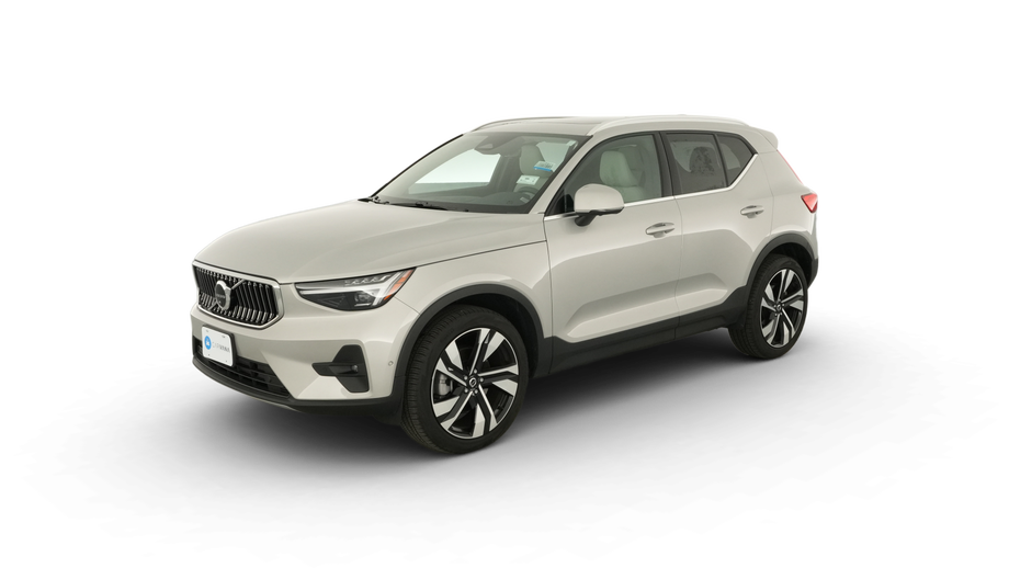 2025 Volvo XC40